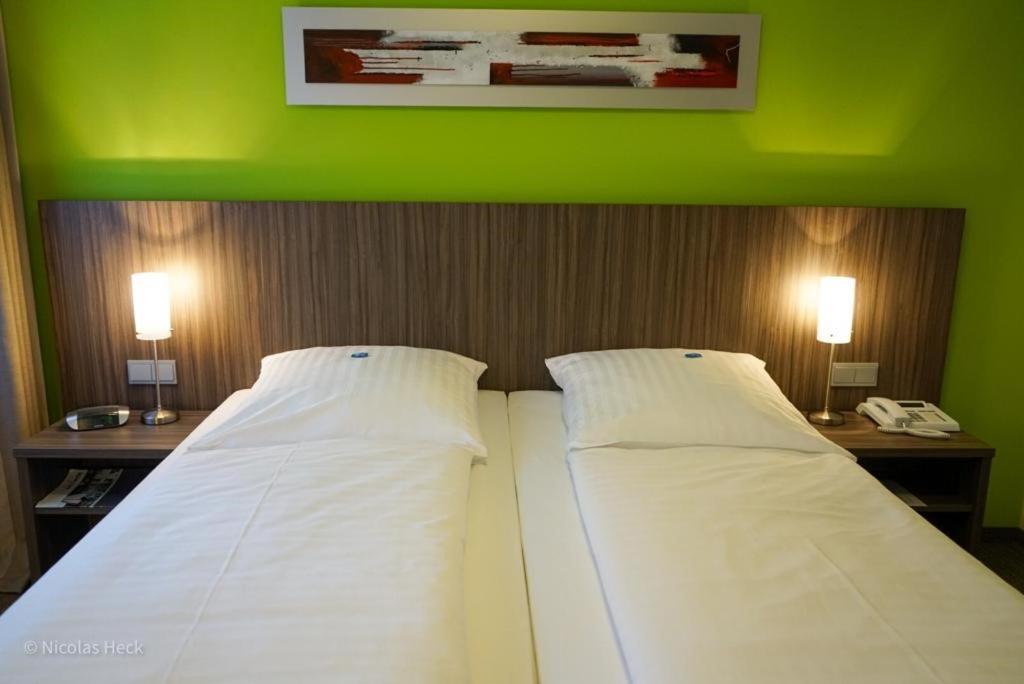 Hotel Ambiente Walldorf Exterior foto
