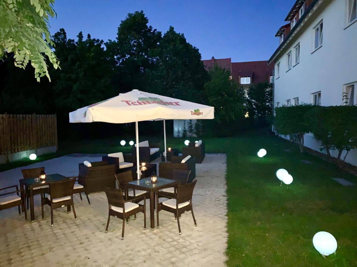 Hotel Ambiente Walldorf Walldorf  Exterior foto
